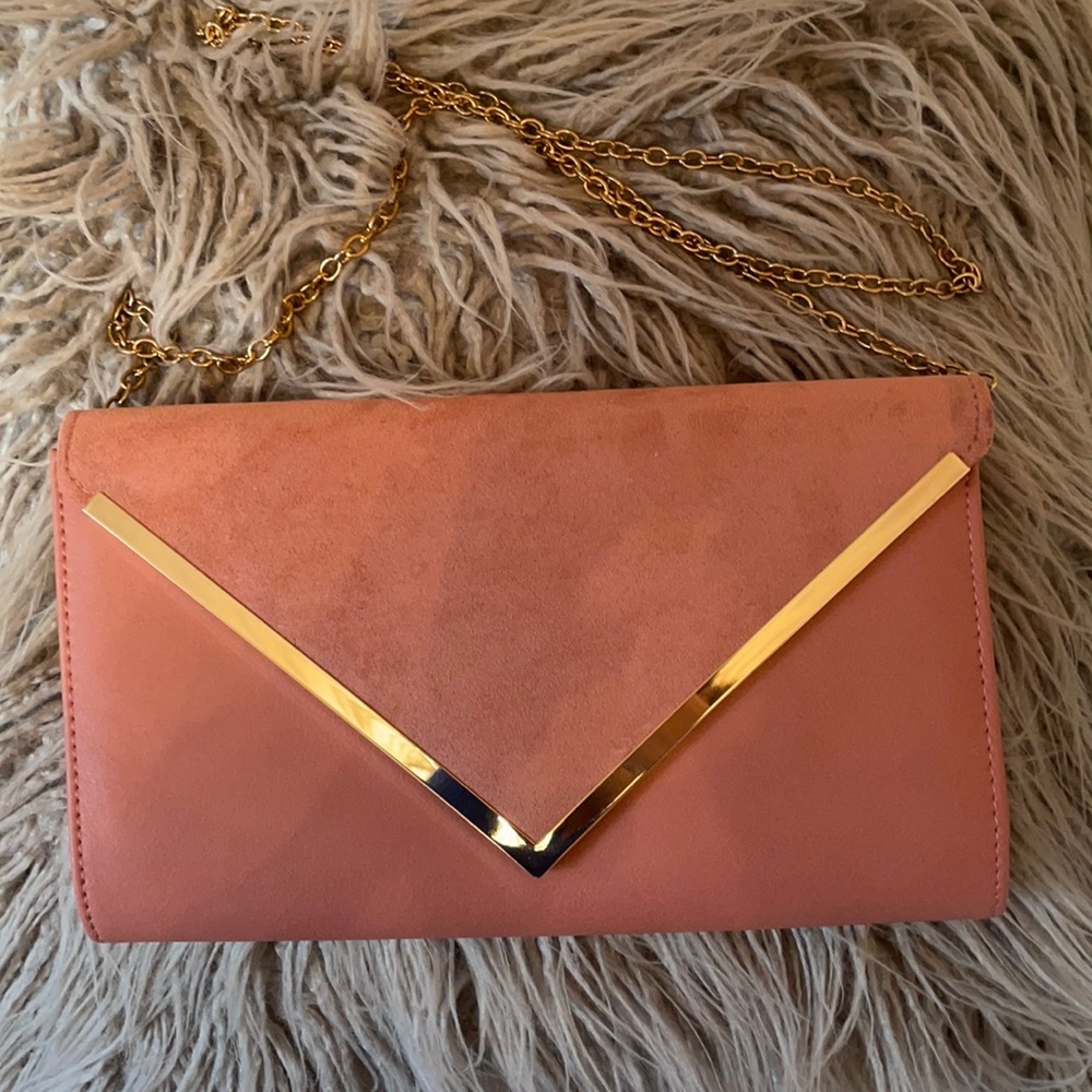 Mauve pink suede bag with gold detailing and chain